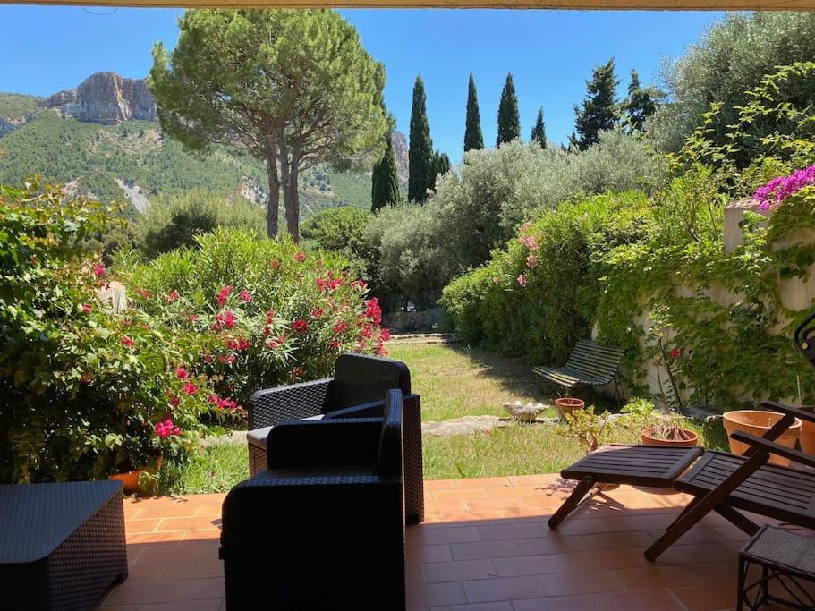 Le Corton - 45M2 - Parking - Jardin - Wifi Apartment Cassis Bagian luar foto